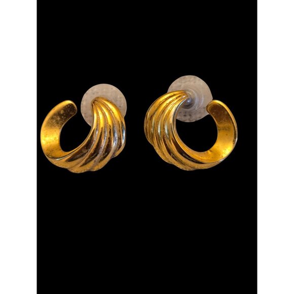 Vintage Monet Gold Tone Ribbed Swirl Half Hoop Pierced Earrings - Picture 1 of 5